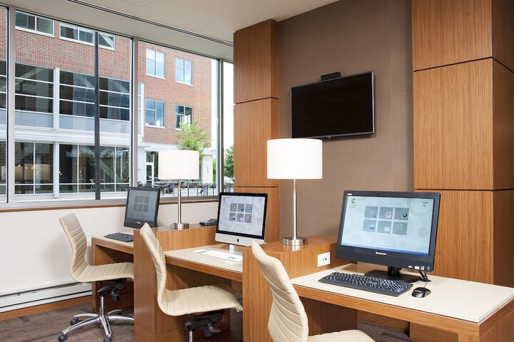 Business Center 27 of 27