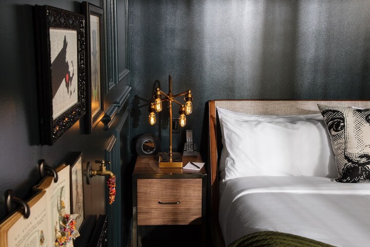 Room 18 of 35