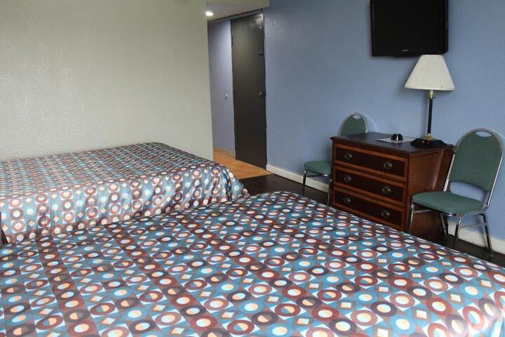 Room 10 of 22