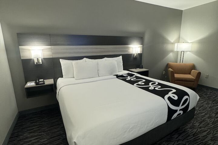 Room 35 of 47