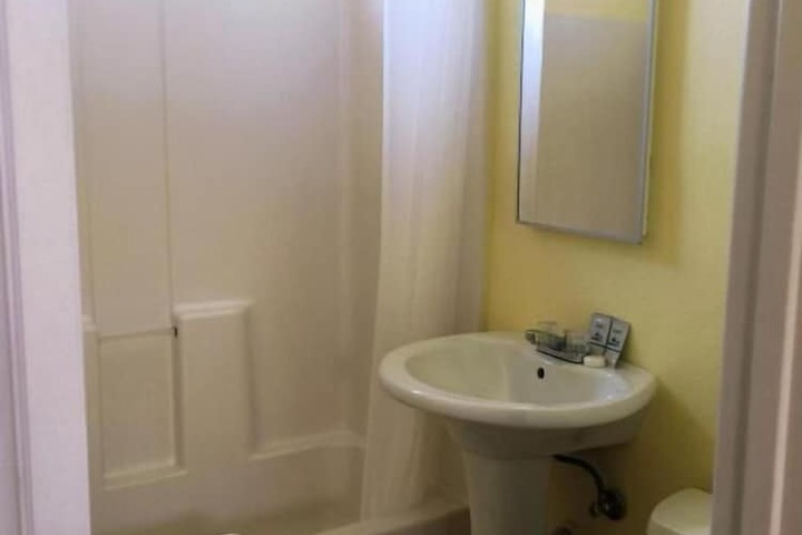 Europa Inn & Suites