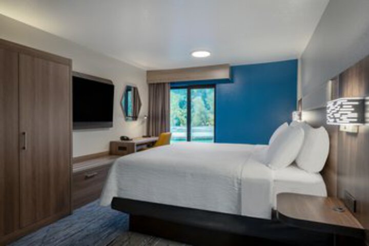Room 158 of 245