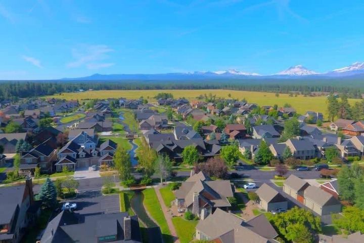 Cascade Cottage Stay for 6