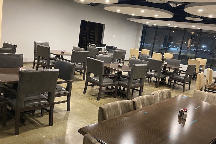 Dining 9 of 19