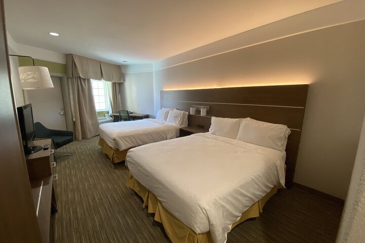 Room 44 of 63
