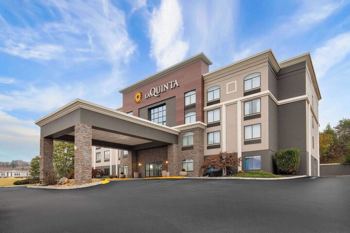 La Quinta Inn & Suites by Wyndham Sevierville / Kodak