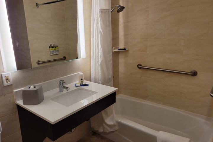 Room 8 of 26