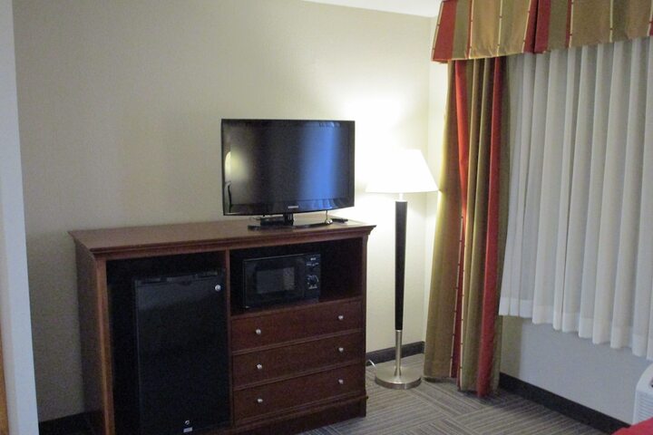 Room 37 of 76