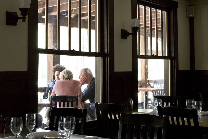 Dining 120 of 192
