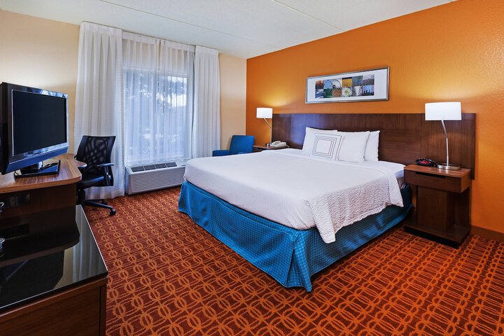 Room 18 of 23