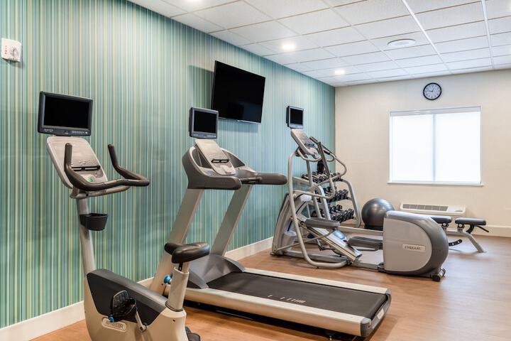 Holiday Inn Express Hotel & Suites BEAUMONT NW by IHG