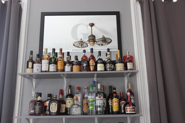 Lounge 156 of 171