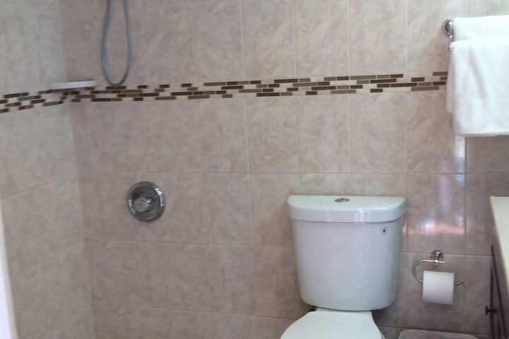 Room 9 of 46