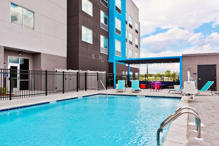 Tru by Hilton Auburn