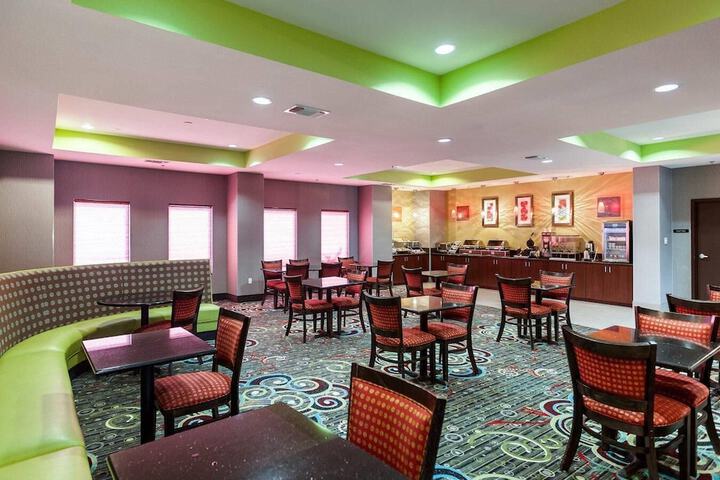 Comfort Suites Greenville