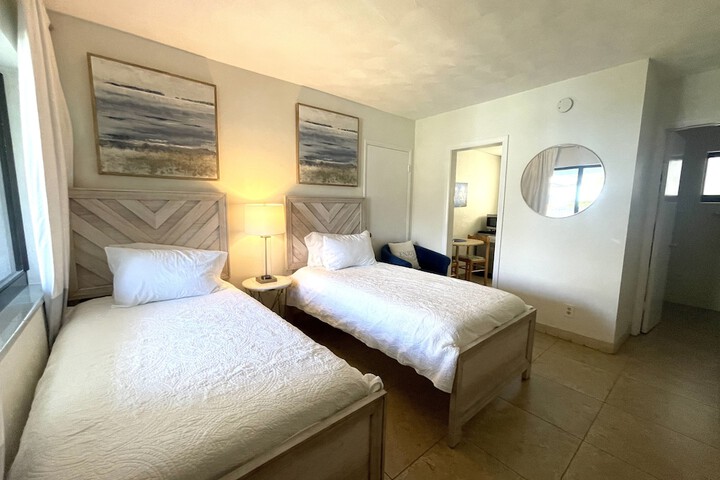 Room 44 of 89