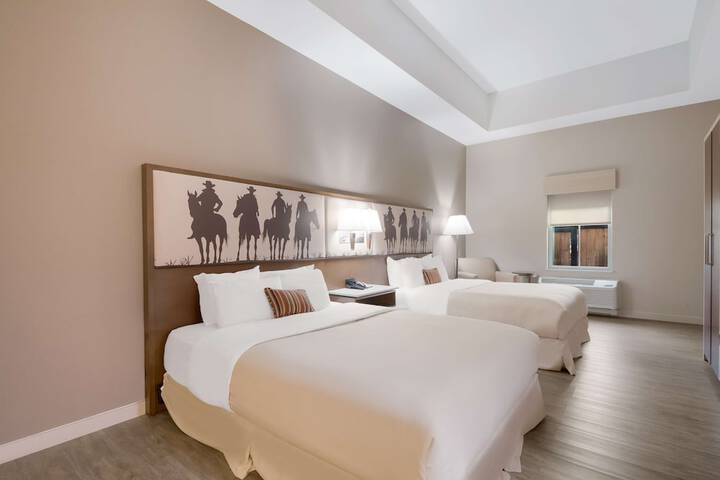 Room 26 of 35