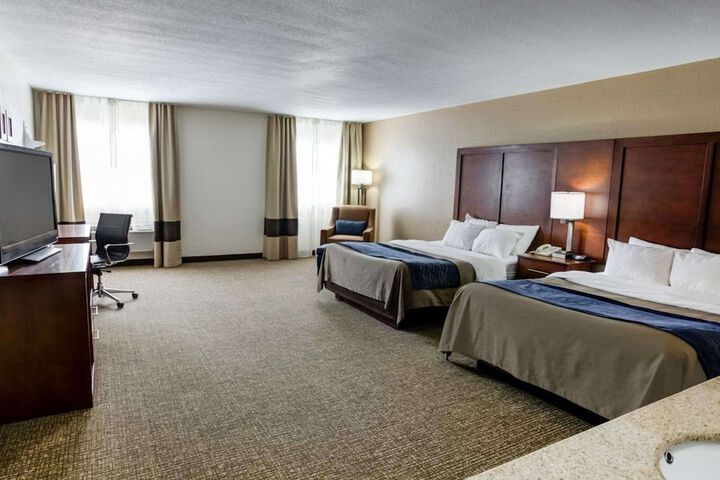 Room 13 of 28