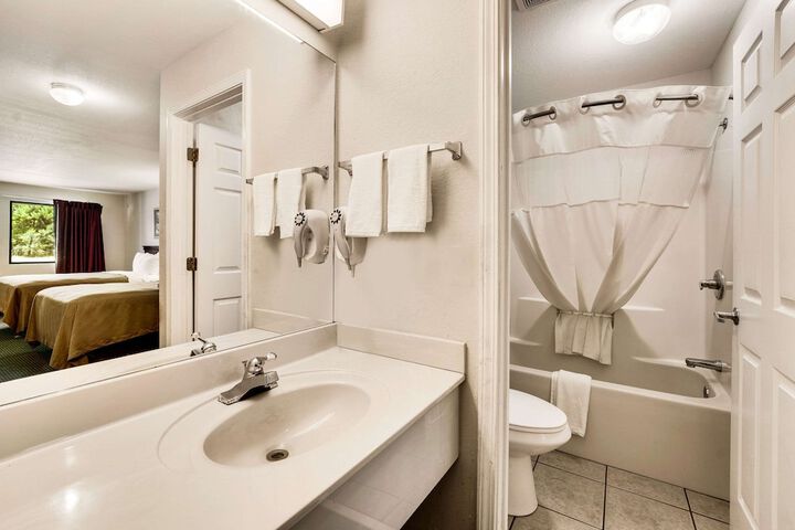 Room 12 of 31