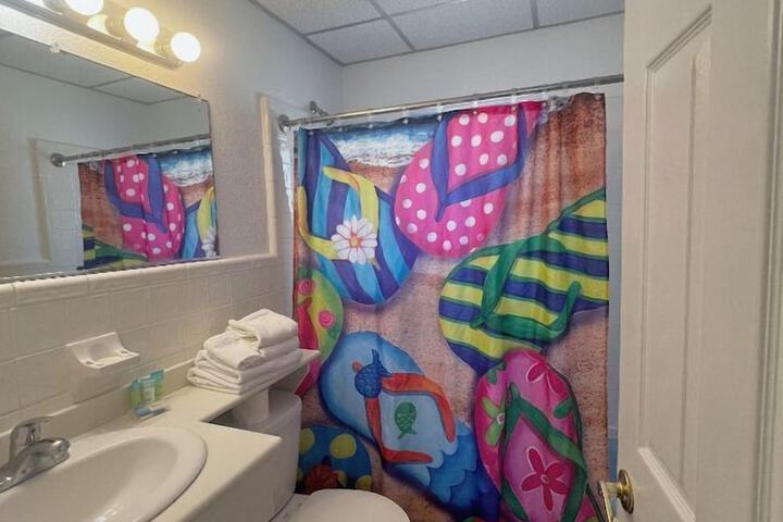 Room 10 of 22