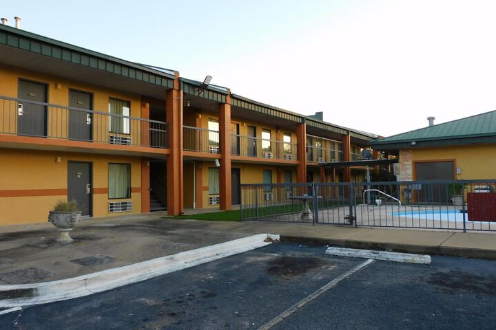 Hotel 4 of 38