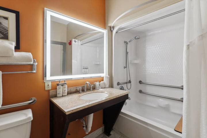 Holiday Inn Hotel & Suites Slidell by IHG