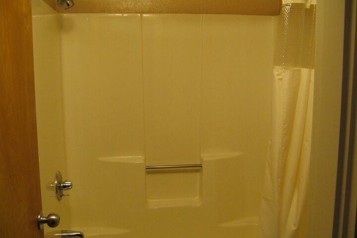 Room 21 of 27