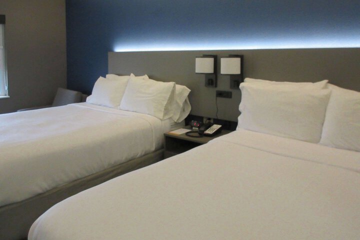 Comfort Inn & Suites Sharonville - Cincinnati North
