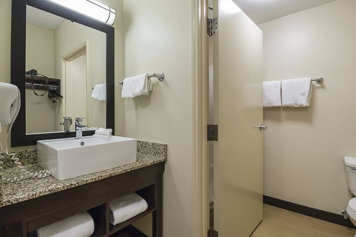 Room 15 of 35