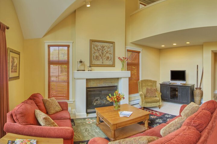 Room 4 of 7