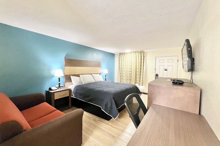 Hometown INN