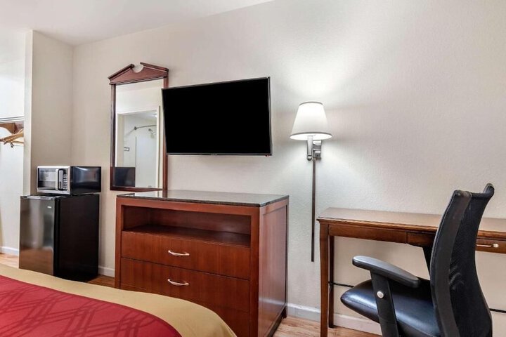 Room 17 of 29