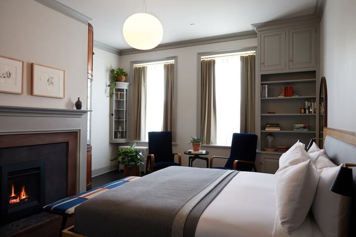Room 20 of 32