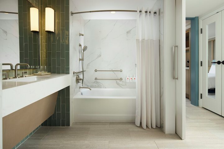 Loews Miami Beach Hotel – South Beach