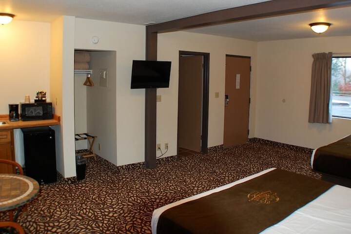 Alpine Lodge & Resort Burkesville