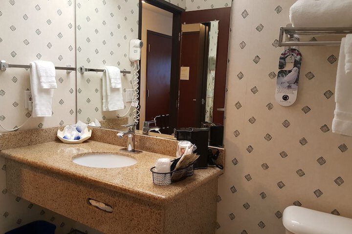 Room 16 of 27