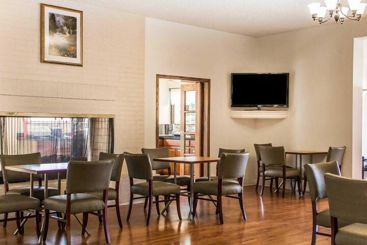 Quality Inn Tulsa Central