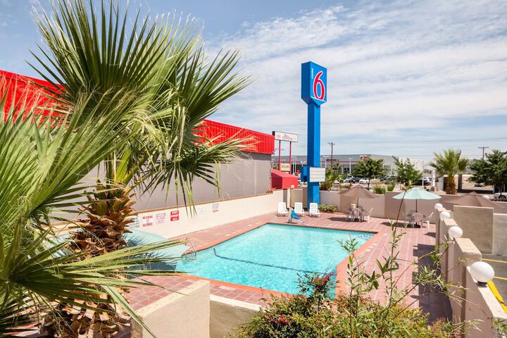 Pool 9 of 29