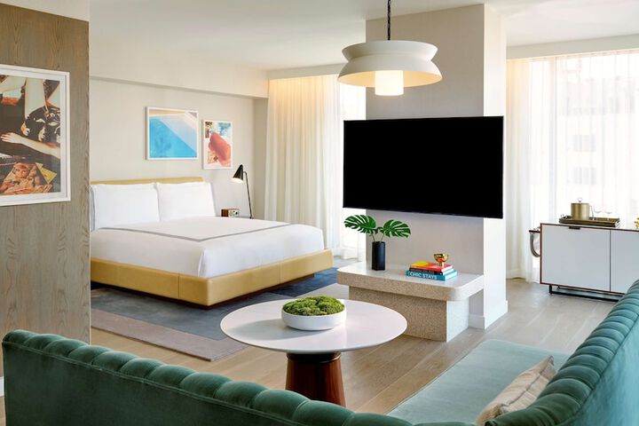 Room 14 of 51