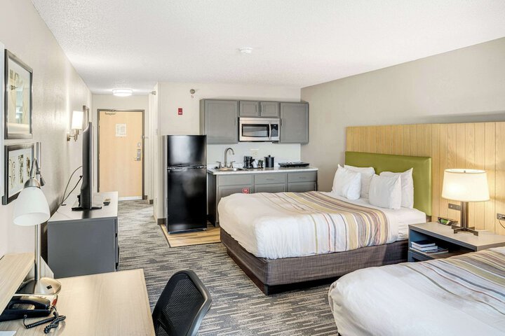 Country Inn & Suites by Radisson Brookings, SD