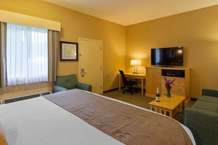 Room 30 of 37