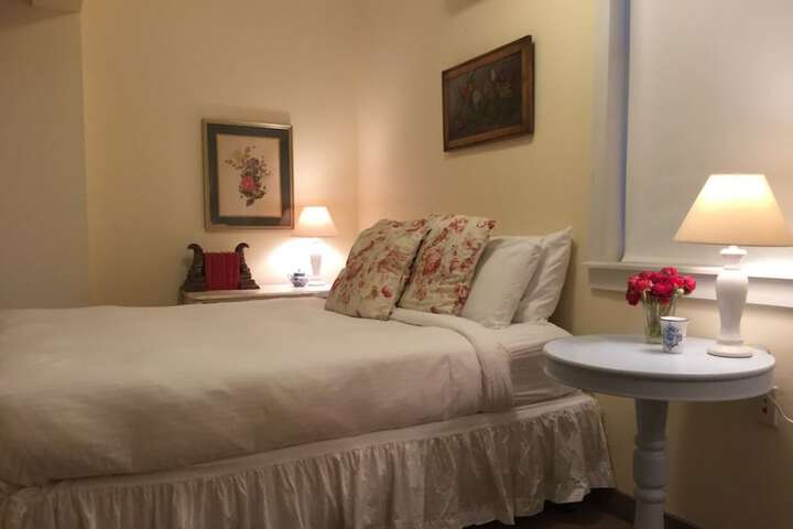 Room 8 of 11