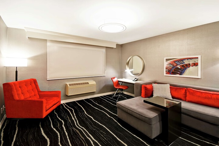 Room 46 of 102