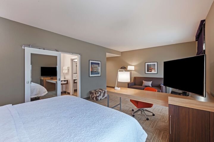 Room 27 of 50