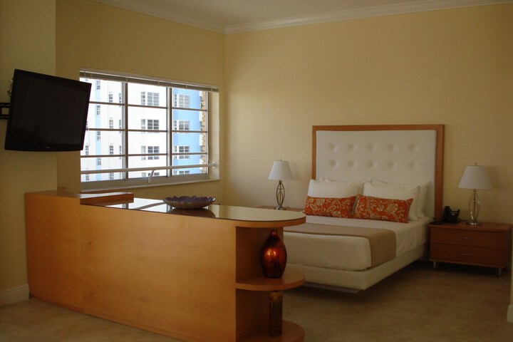 Room 79 of 128