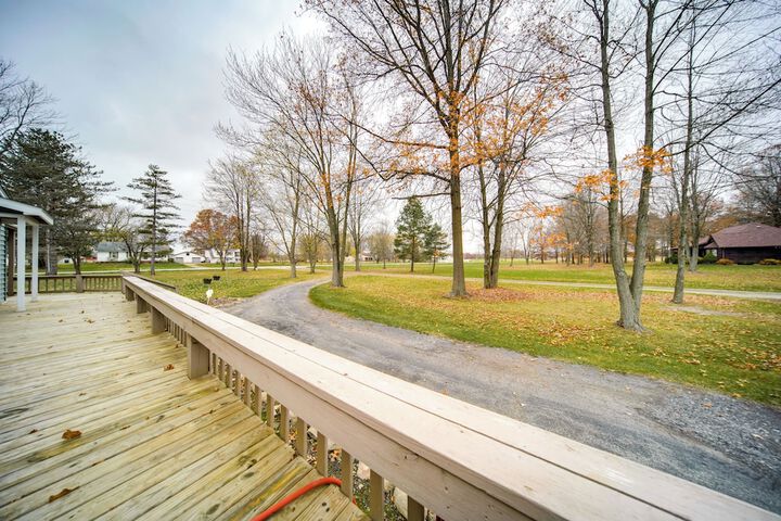 North Jackson Vacation Rental w / Wraparound Deck!