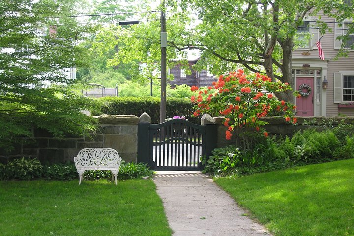 Delano Homestead Bed & Breakfast