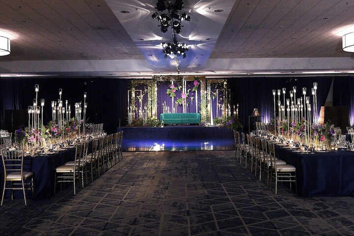 Ballroom/Hall 25 of 28