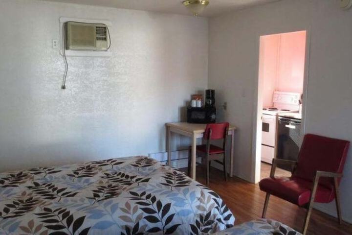 Room 2 of 8