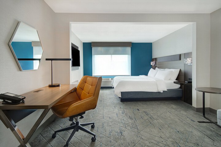 Room 21 of 53